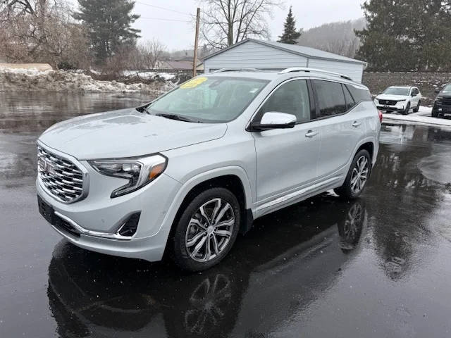 2019 GMC Terrain Denali AWD photo