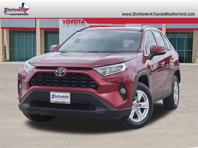 2019 Toyota RAV4 XLE FWD photo