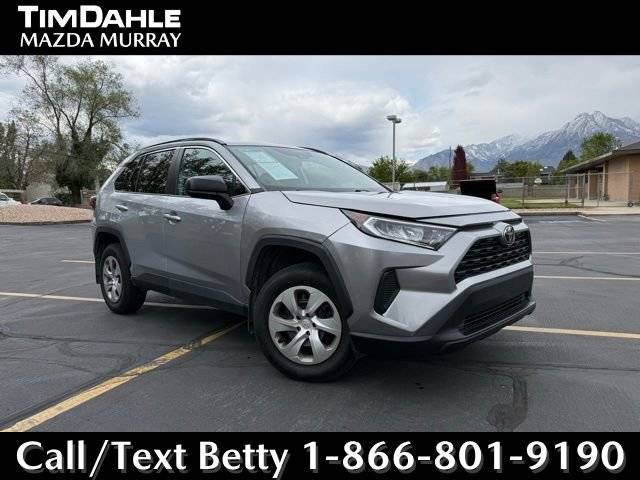 2019 Toyota RAV4 LE AWD photo