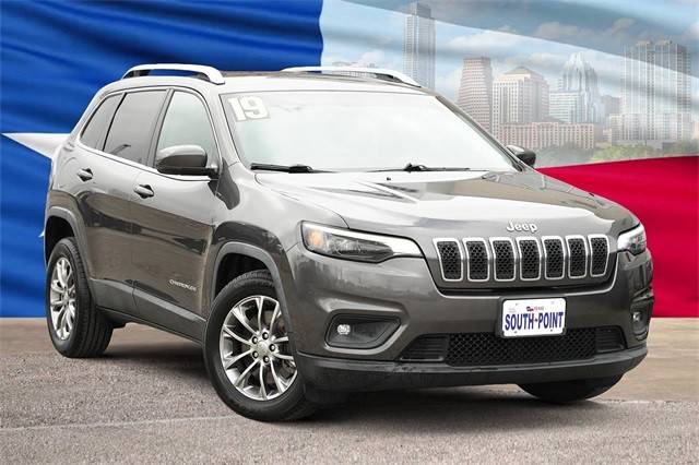 2019 Jeep Cherokee Latitude Plus FWD photo