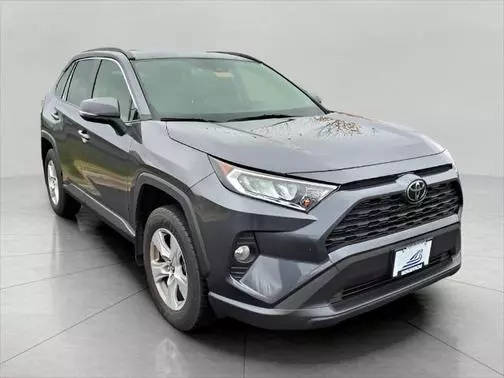 2019 Toyota RAV4 XLE AWD photo