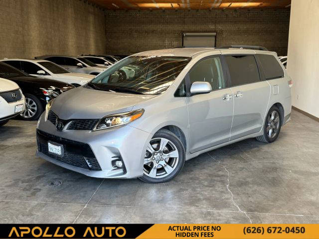 2019 Toyota Sienna SE FWD photo