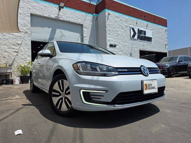 2019 Volkswagen e-Golf SE FWD photo