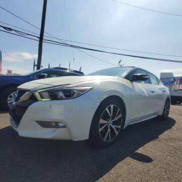 2017 Nissan Maxima Platinum FWD photo