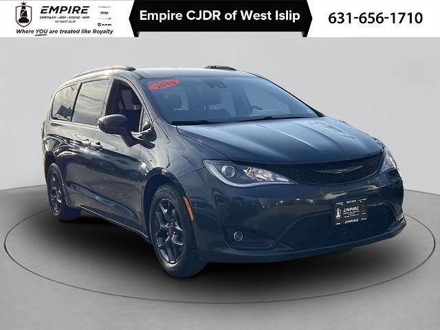 2019 Chrysler Pacifica Minivan Touring L Plus FWD photo