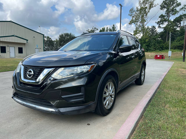 2017 Nissan Rogue SV FWD photo