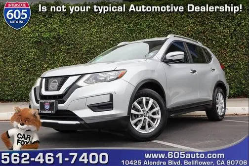 2017 Nissan Rogue SV FWD photo