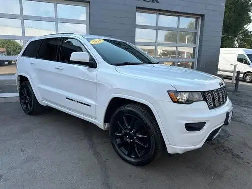 2019 Jeep Grand Cherokee Altitude 4WD photo