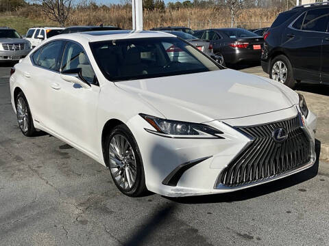 2019 Lexus ES ES 300h Luxury FWD photo