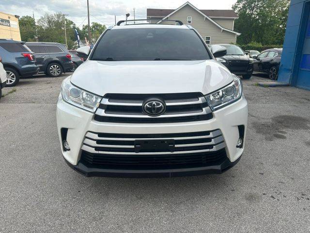 2019 Toyota Highlander XLE FWD photo