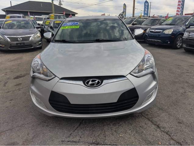 2017 Hyundai Veloster  FWD photo