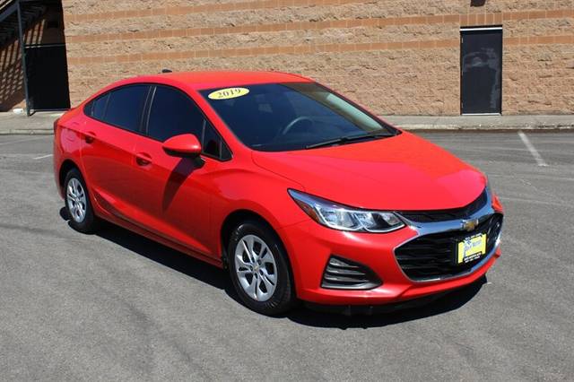 2019 Chevrolet Cruze LS FWD photo