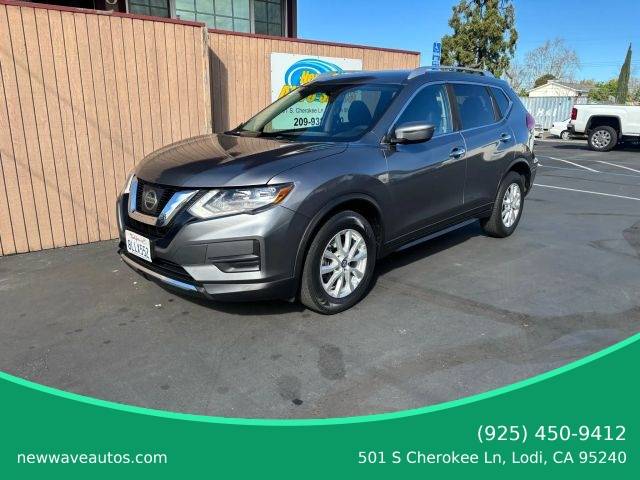 2017 Nissan Rogue SV FWD photo