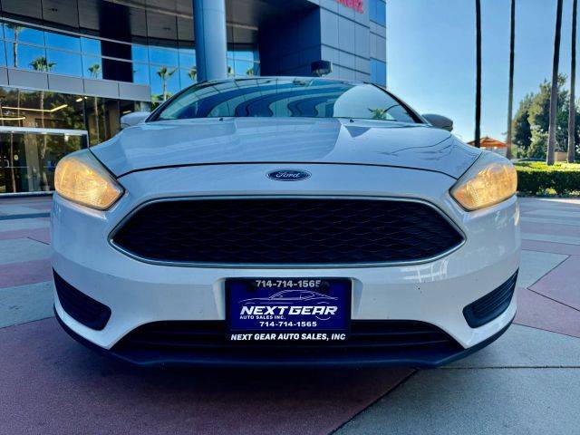 2017 Ford Focus SE FWD photo