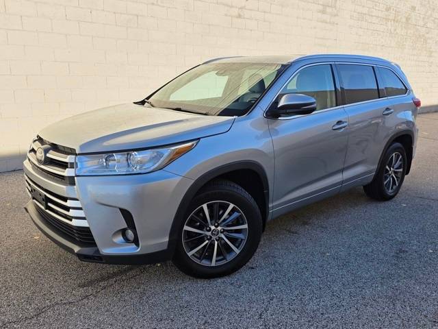 2017 Toyota Highlander XLE AWD photo