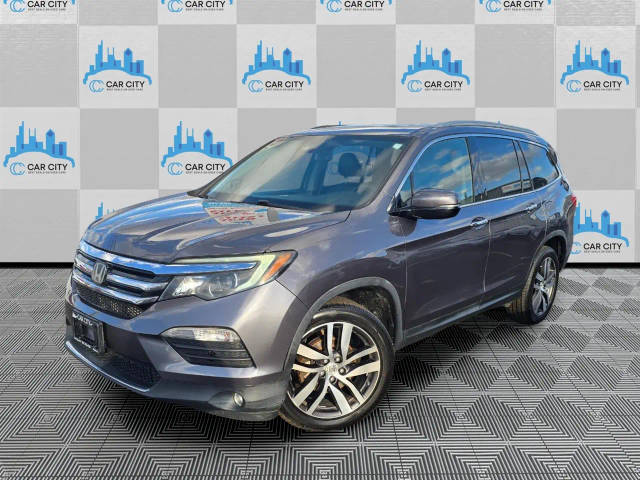 2016 Honda Pilot Touring AWD photo