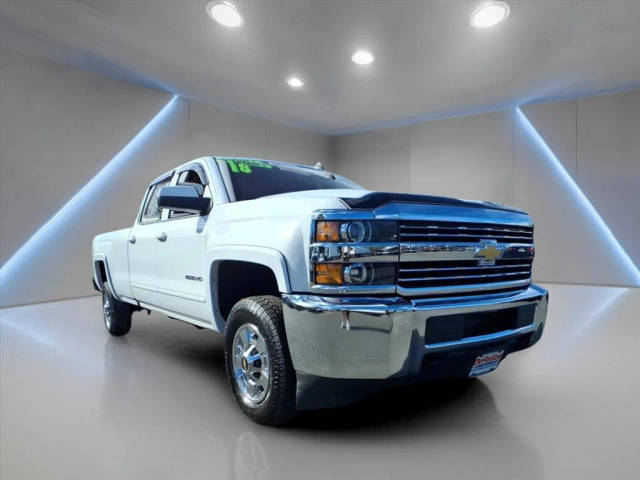 2018 Chevrolet Silverado 2500HD LT 4WD photo