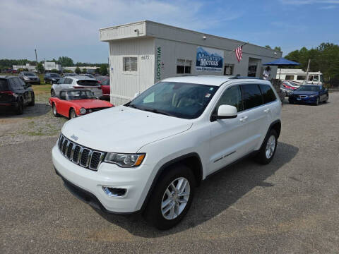 2018 Jeep Grand Cherokee Laredo E 4WD photo