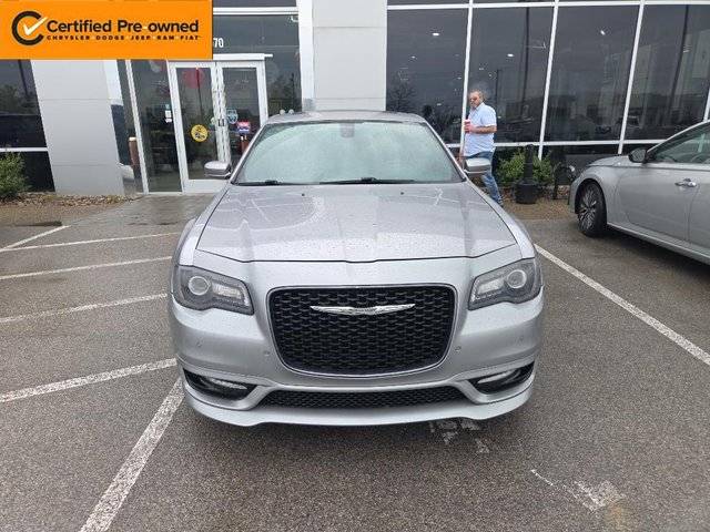 2018 Chrysler 300 300S RWD photo