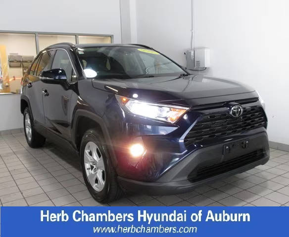 2019 Toyota RAV4 XLE AWD photo