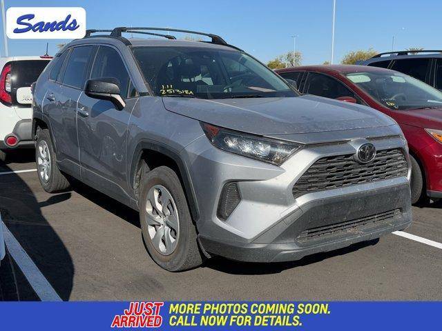 2019 Toyota RAV4 LE AWD photo