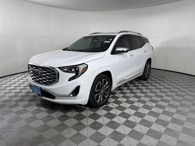 2019 GMC Terrain Denali FWD photo