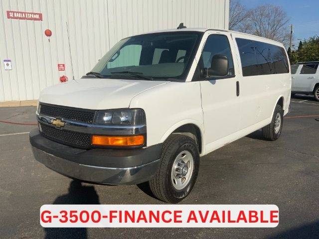 2018 Chevrolet Express LT RWD photo