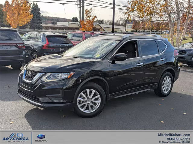 2019 Nissan Rogue SV FWD photo