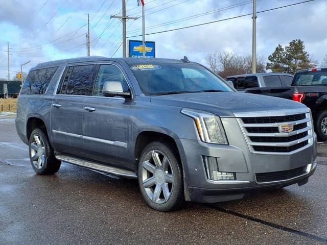 2019 Cadillac Escalade ESV Luxury 4WD photo