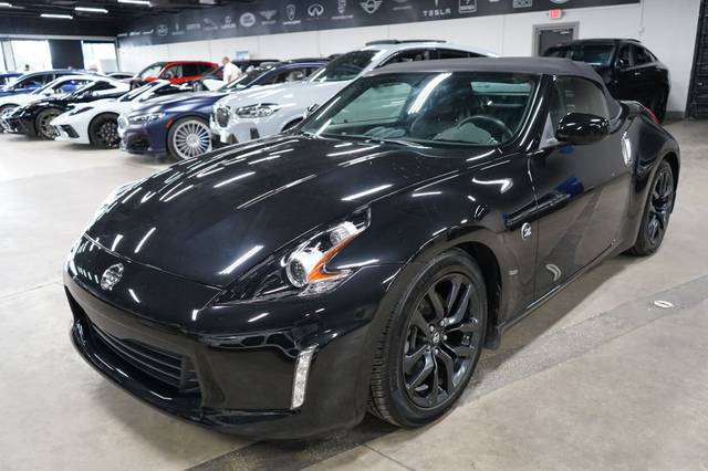 2019 Nissan 370Z Touring RWD photo