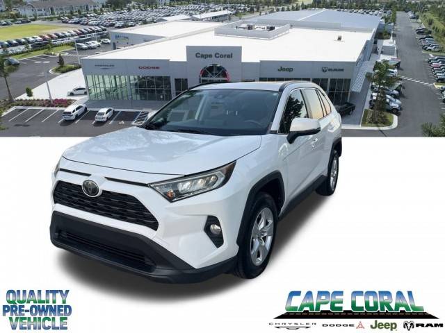 2019 Toyota RAV4 XLE FWD photo