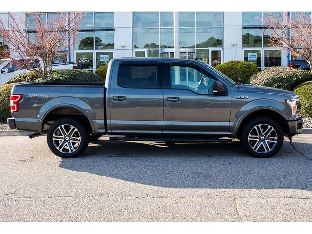 2019 Ford F-150 XLT 4WD photo
