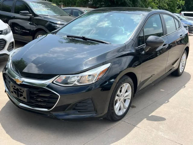 2019 Chevrolet Cruze LS FWD photo
