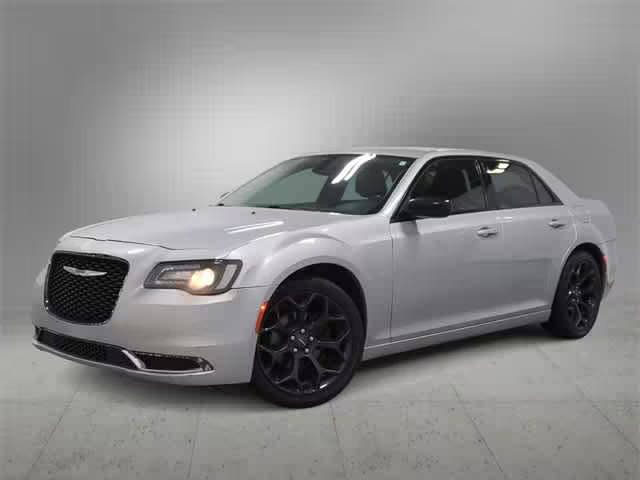 2019 Chrysler 300 Touring RWD photo