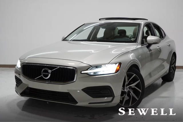 2019 Volvo S60 Momentum AWD photo