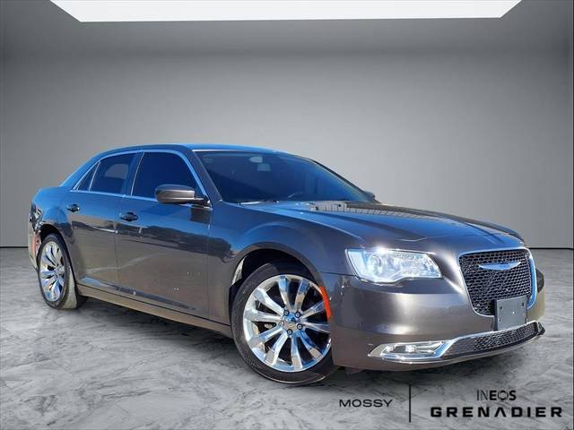 2019 Chrysler 300 Touring L RWD photo