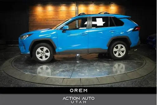 2019 Toyota RAV4 XLE FWD photo