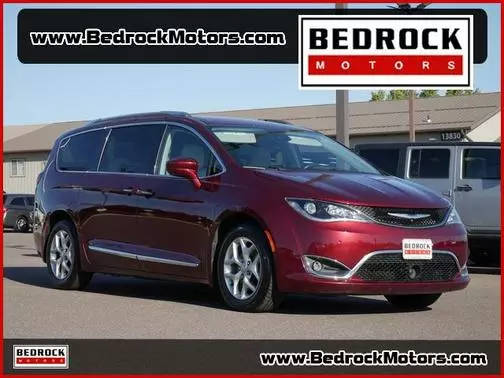 2019 Chrysler Pacifica Minivan Touring L Plus FWD photo