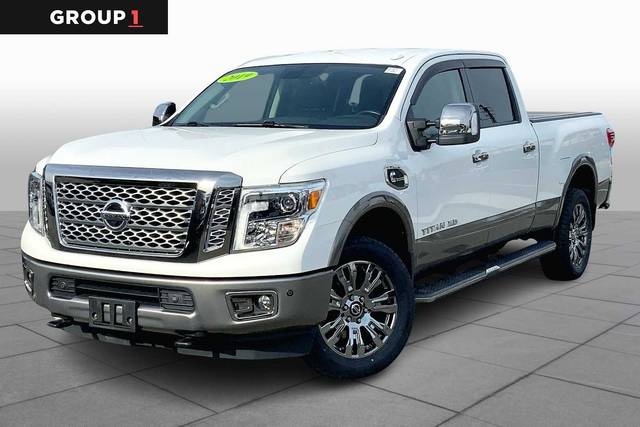2019 Nissan Titan XD Platinum Reserve 4WD photo