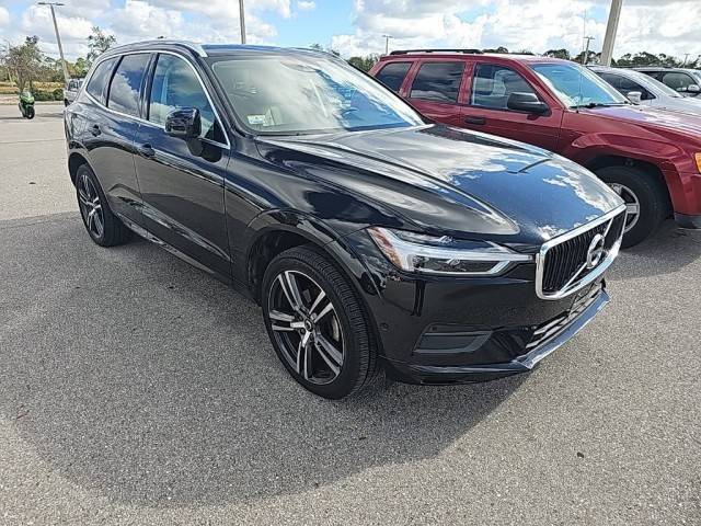 2019 Volvo XC60 Momentum AWD photo