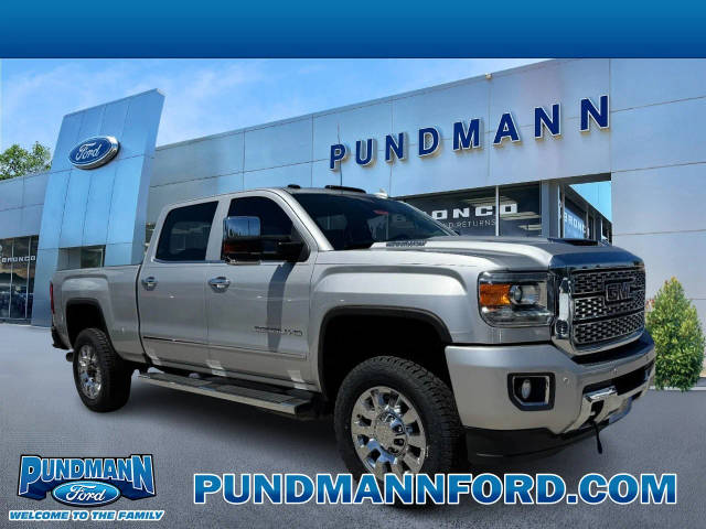 2019 GMC Sierra 2500HD Denali 4WD photo