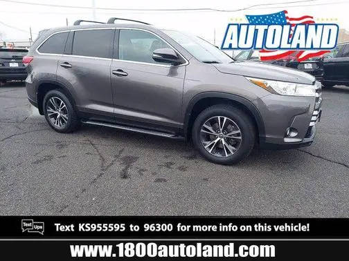 2019 Toyota Highlander LE Plus AWD photo