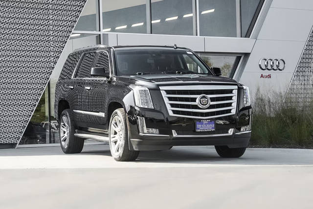 2015 Cadillac Escalade Luxury 4WD photo