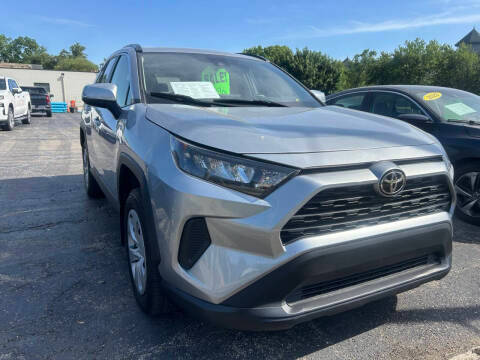 2019 Toyota RAV4 LE AWD photo