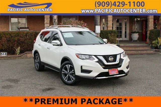 2019 Nissan Rogue SV FWD photo