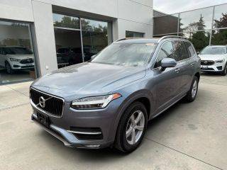 2019 Volvo XC90 Momentum AWD photo