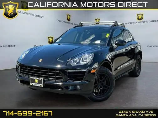 2018 Porsche Macan  AWD photo