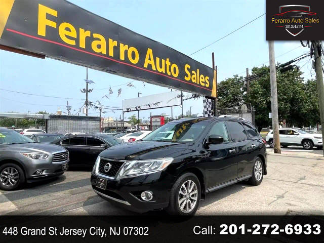 2015 Nissan Pathfinder SV 4WD photo