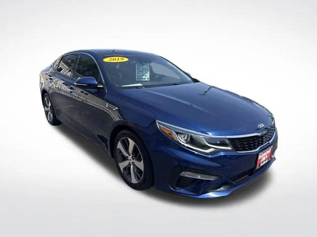 2019 Kia Optima S FWD photo