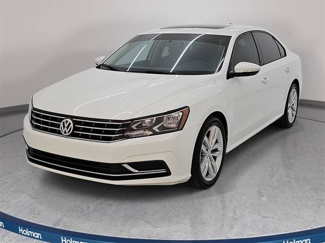 2019 Volkswagen Passat 2.0T Wolfsburg Edition FWD photo